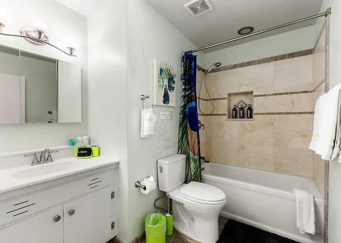 Oasis W Heated Pool Near Old Town
