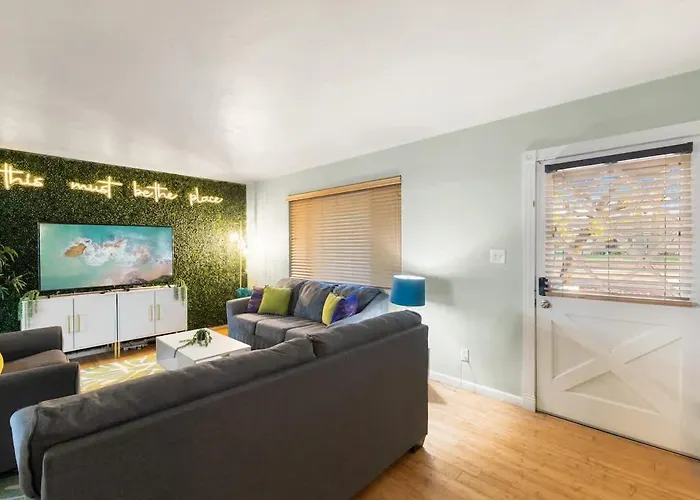 Dom wakacyjny Oasis W Heated Pool Near Old Town *